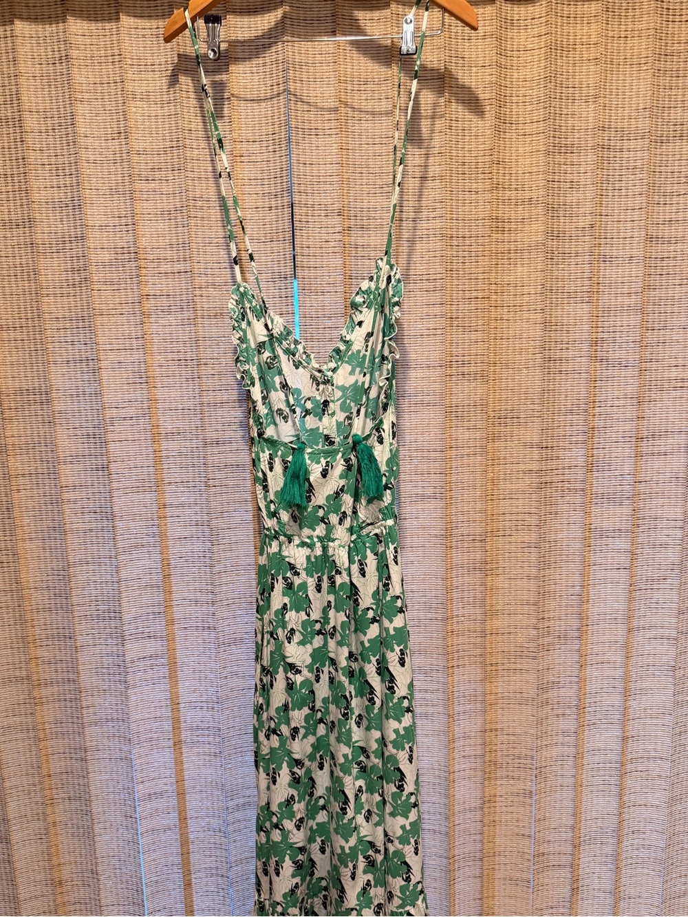 Aila Blue- like new- holiday green maxi dress - Picture 3 of 7